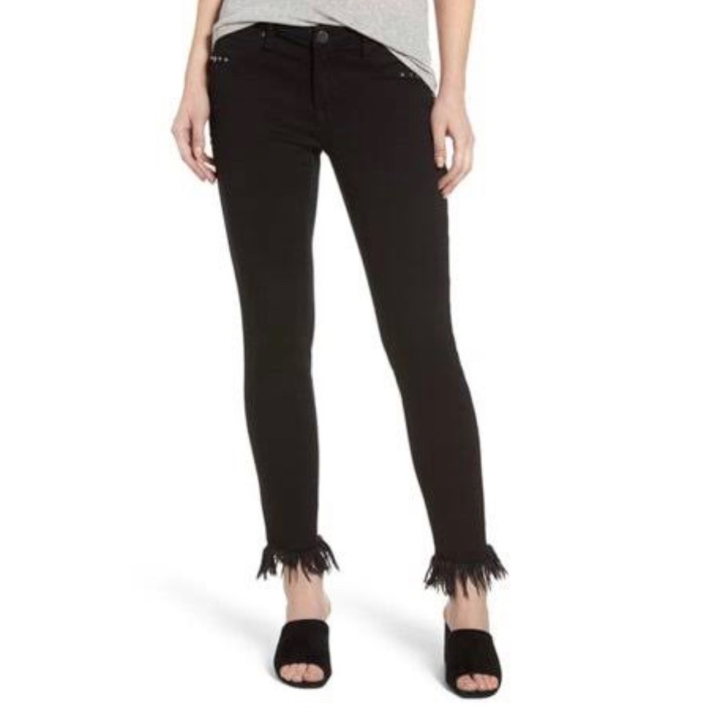 Blank NYC Revolve black denim raw hem fringe jeans size 26